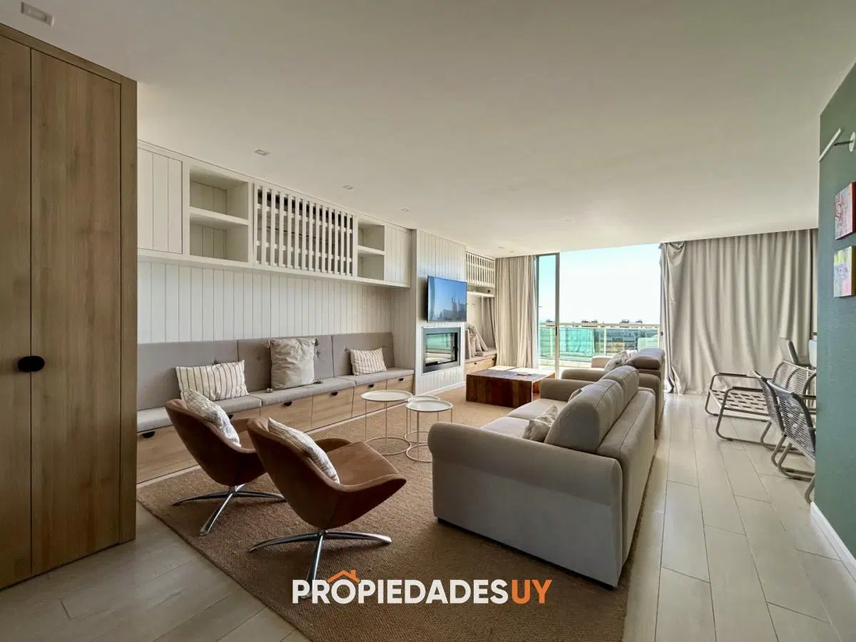 Exclusivo Penthouse con Piscina Privada y Vistas Panorámicas en Punta del Este 3