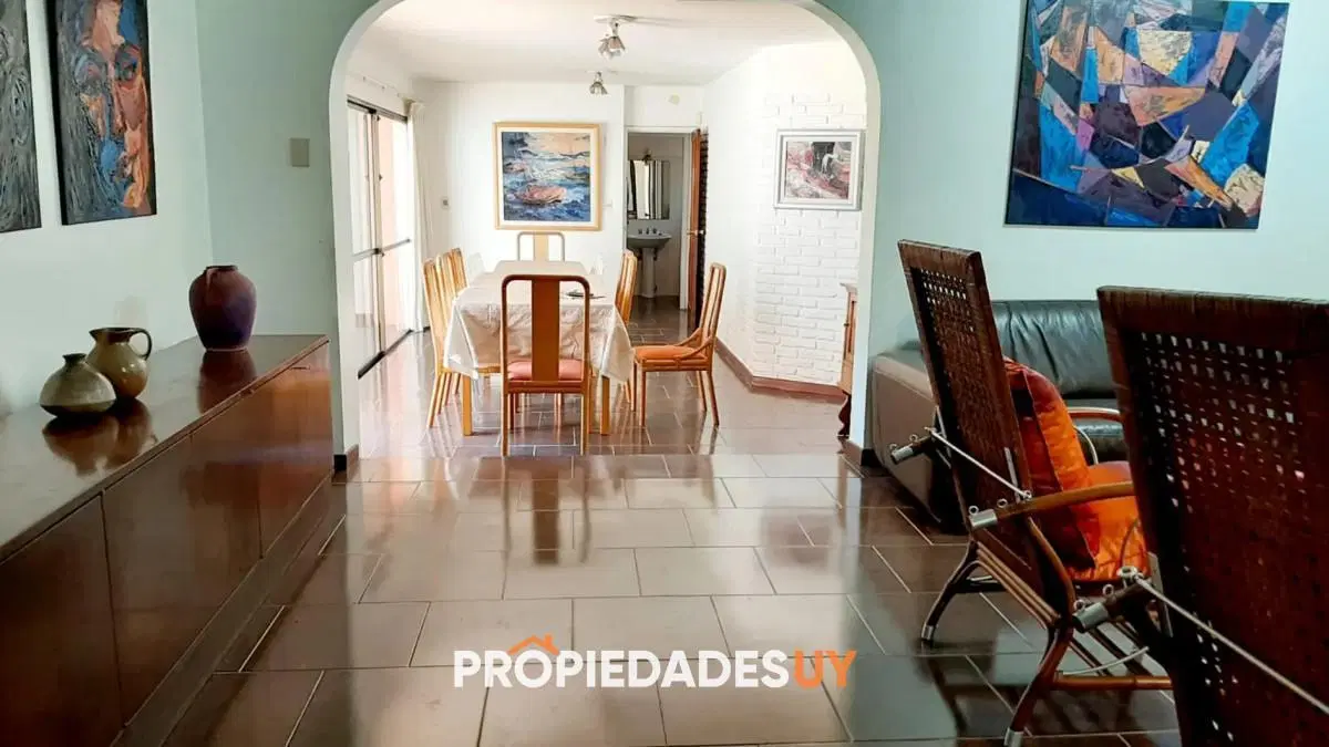Propiedad a 50 metros de playa mansa - 5 dormitorios 3