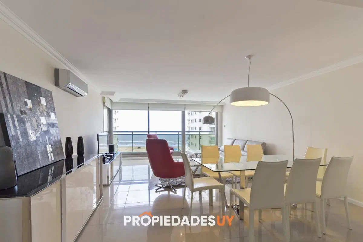 Apartamento en venta en Brava Punta del Este, 3 dormitorios, 3 baños 2