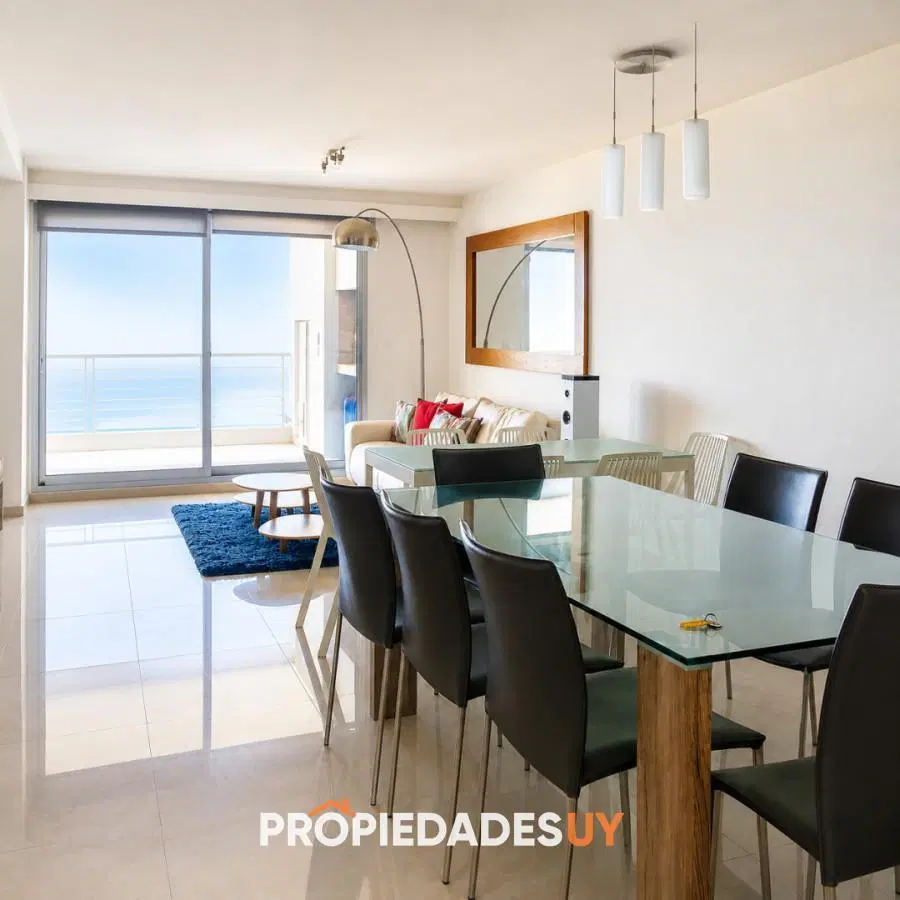 Apartamento de 3 dormitorios y dependencia a pasos de la playa 3