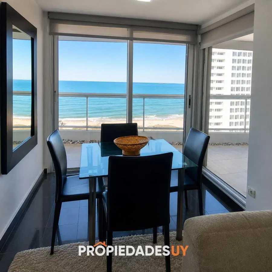 Apartamento de 3 dormitorios y dependencia a pasos de la playa 2
