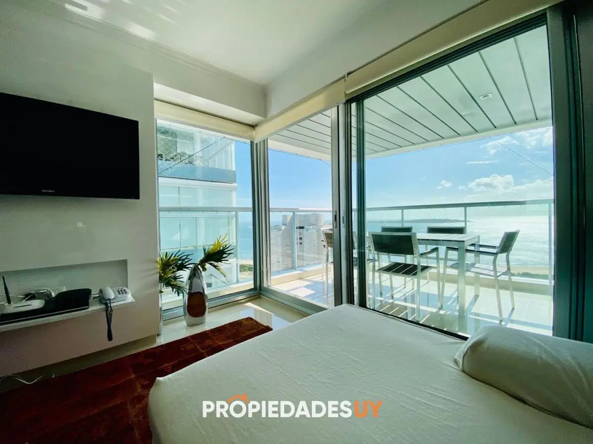 Apartamento en alquiler temporario Playa Mansa 2 dormitorios 3