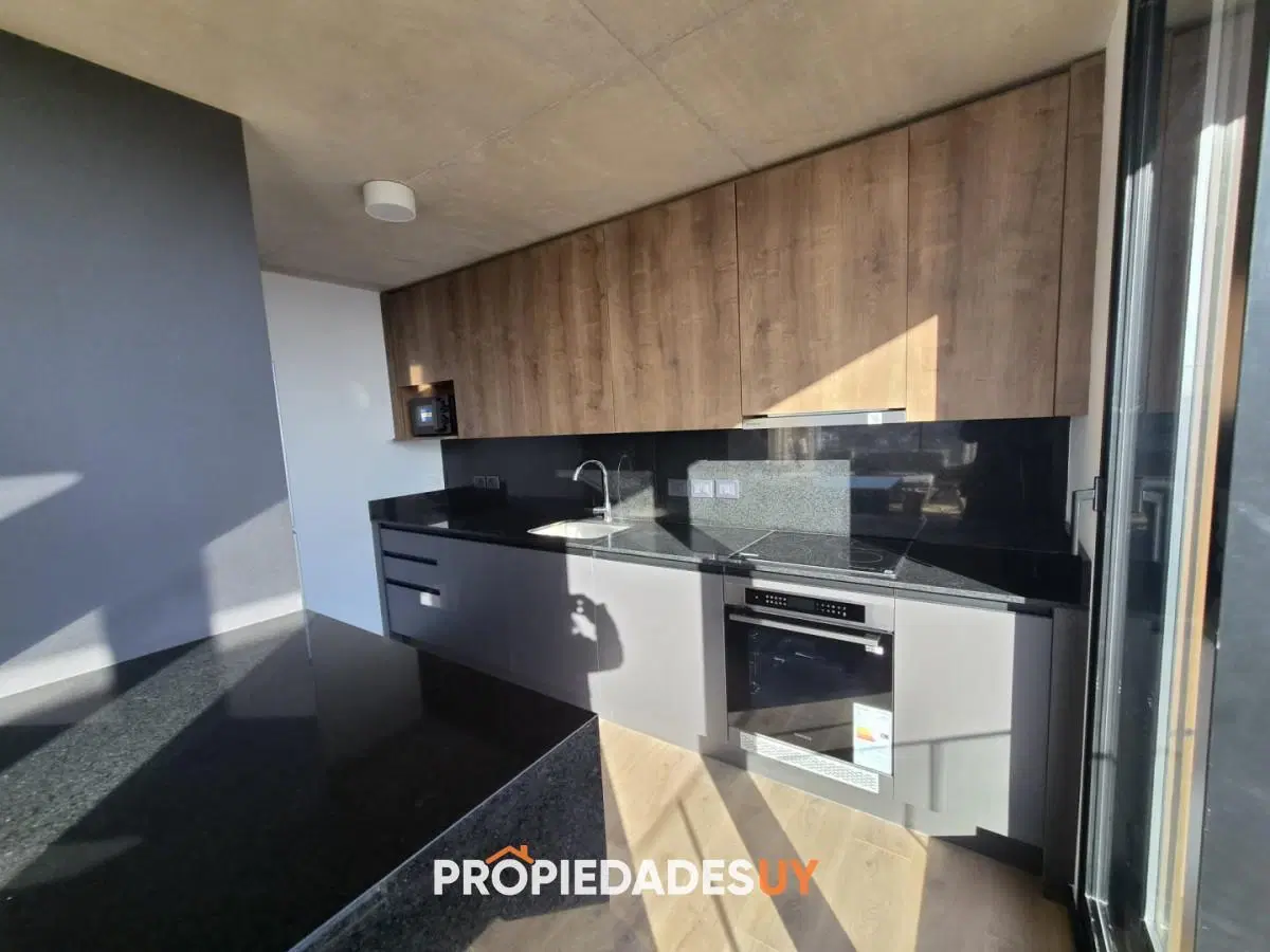 Alquiler Anual y Venta de Apartamento 3 Dormitorios - Torres del Este - Punta del Este 2