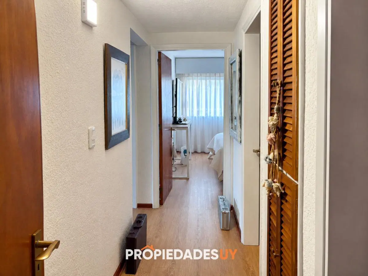 Apartamento en Peninsula - 2 dorm. 3