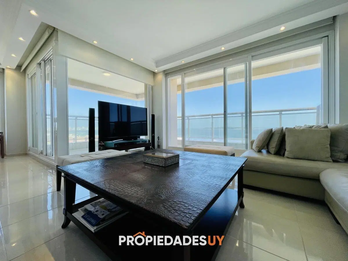 Alquiler temporario de excelente apartamento en torre Le Jardin de Playa Mansa, Punta del Este 4