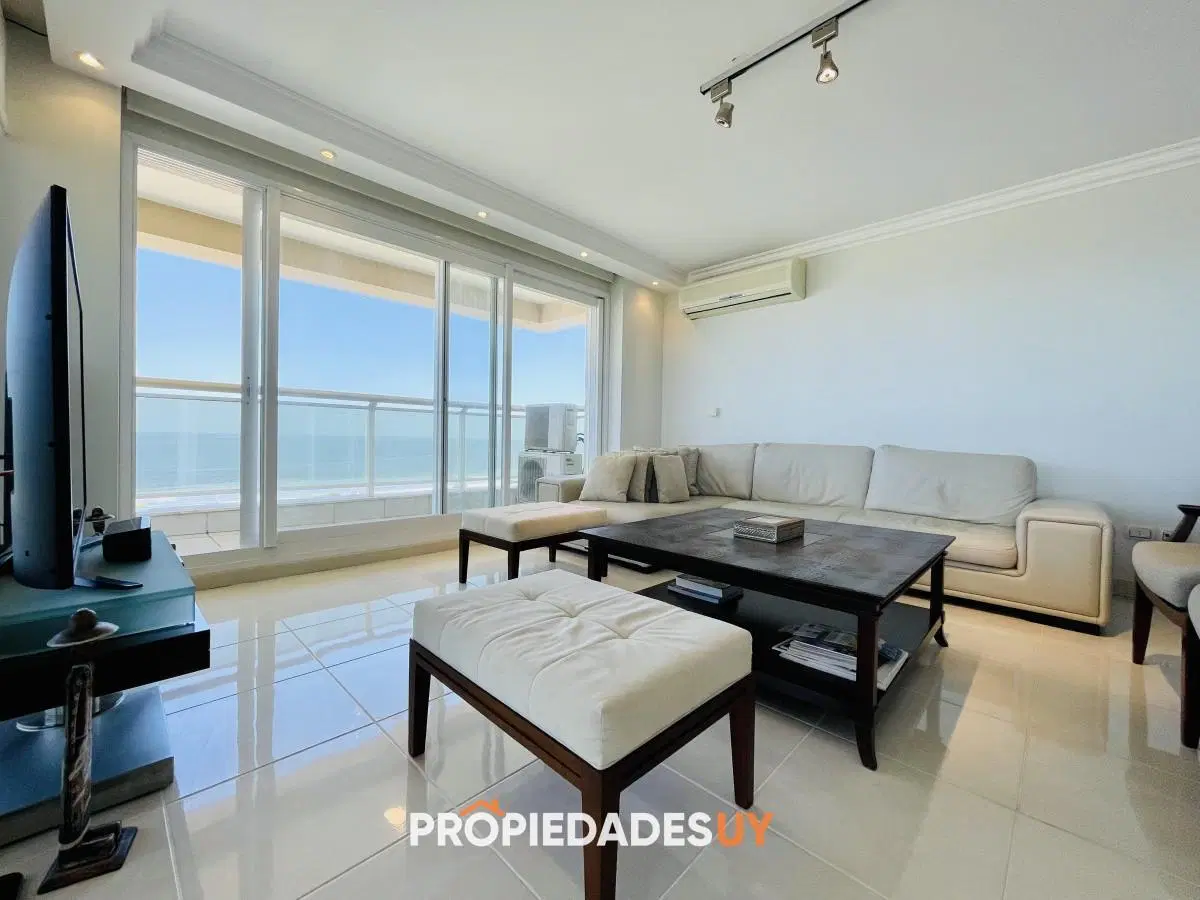 Alquiler temporario de excelente apartamento en torre Le Jardin de Playa Mansa, Punta del Este 3