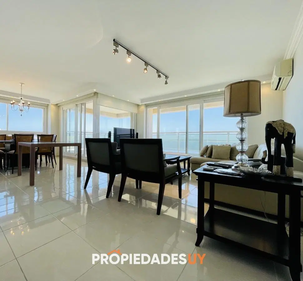 Alquiler temporario de excelente apartamento en torre Le Jardin de Playa Mansa, Punta del Este 5