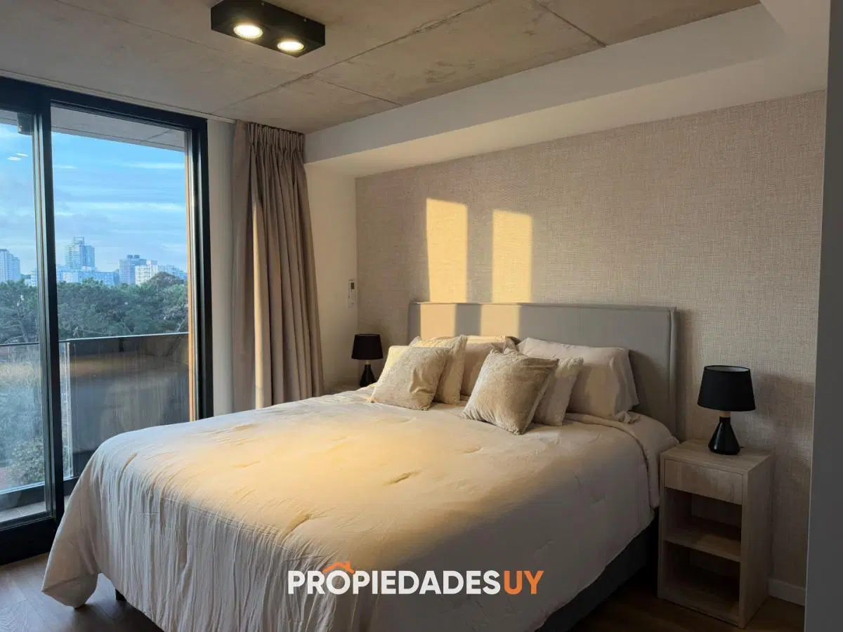 Apartamento en alquiler anual 2 dormitorios en Torres del Este Chiverta Punta del Este 4