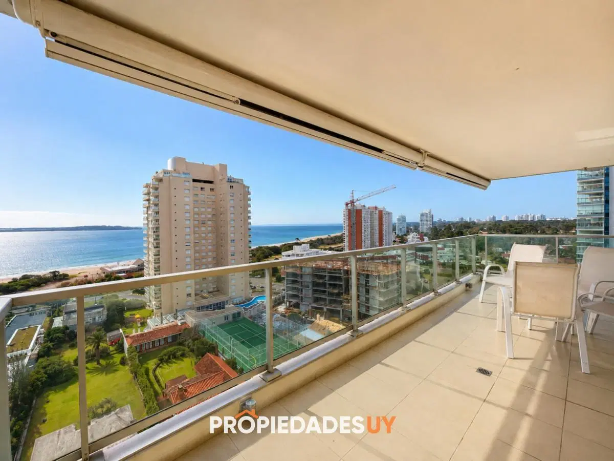Venta de Excelente Apartamento de 3 Dormitorios con Vista al Mar, Playa Mansa, Punta del Este 8