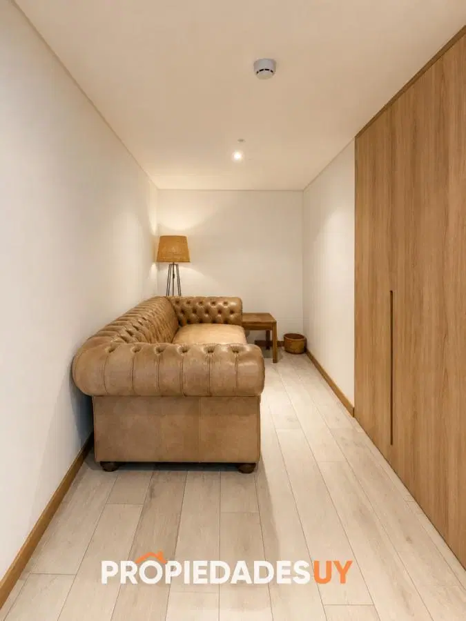 Espectacular Apartamento de 2 Dormitorios y Medio, piso alto, Torre Surfside, Punta del Este 1