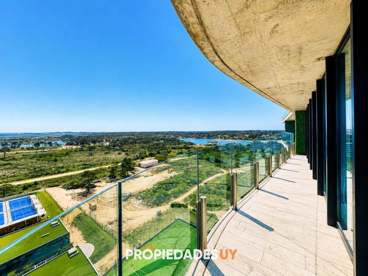 Espectacular Apartamento de 2 Dormitorios y Medio, piso alto, Torre Surfside, Punta del Este 5