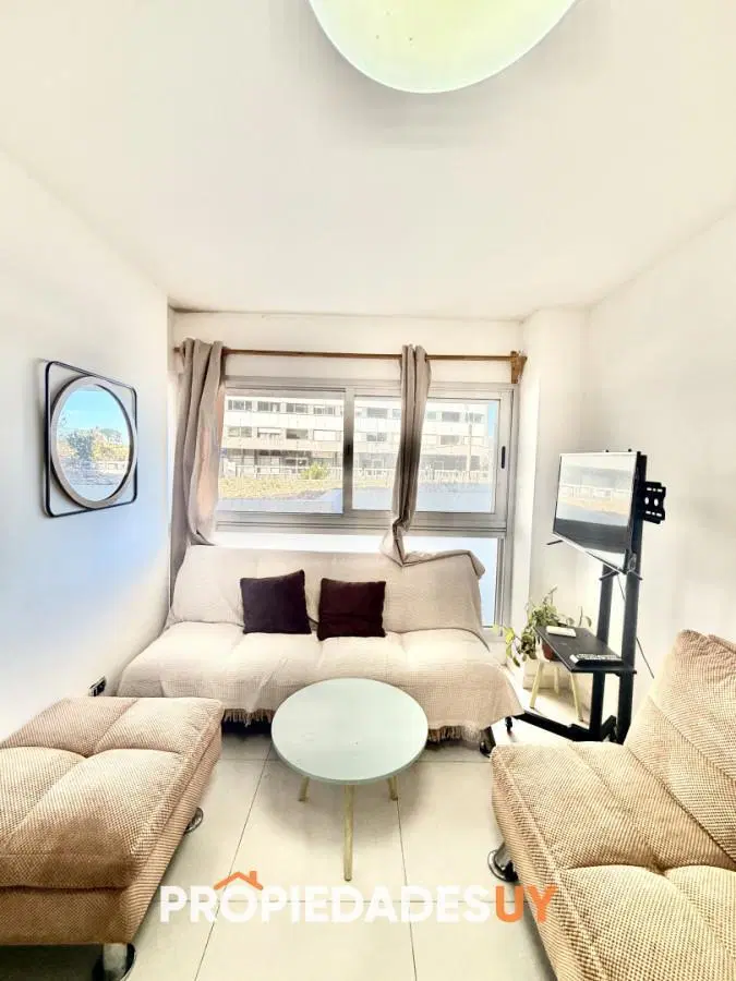 APARTAMENTO EN VENTA SOBRE ROOSEVELT CON GARAJE 2