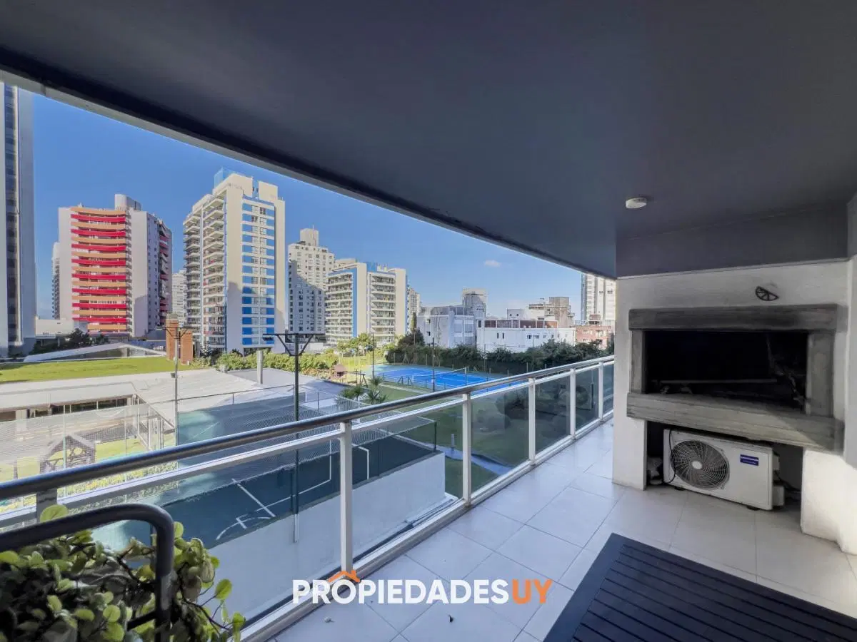 VENTA APARTAMENTO 3 DORMITORIOS PUNTA DEL ESTE 2