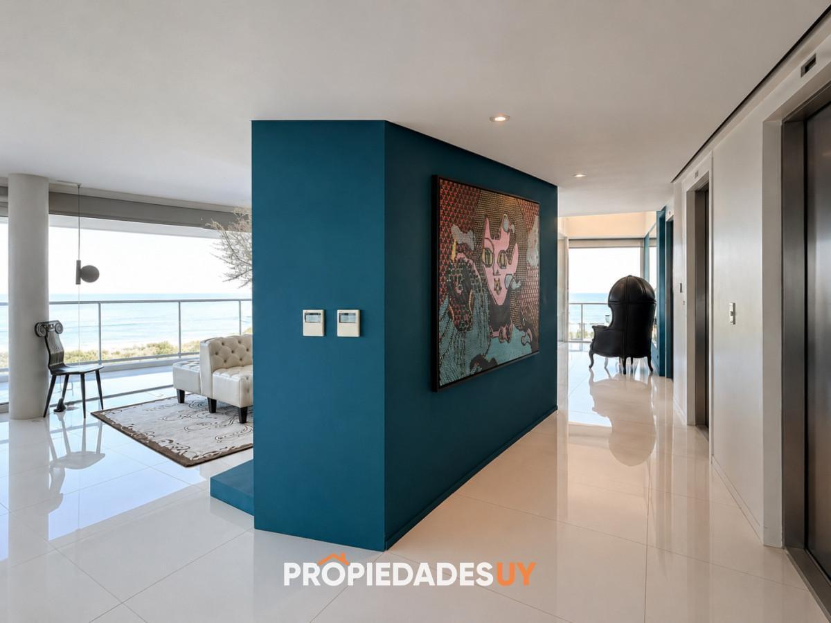 Foto de Residencia exclusiva frente al mar en Playa Brava, imagen 3