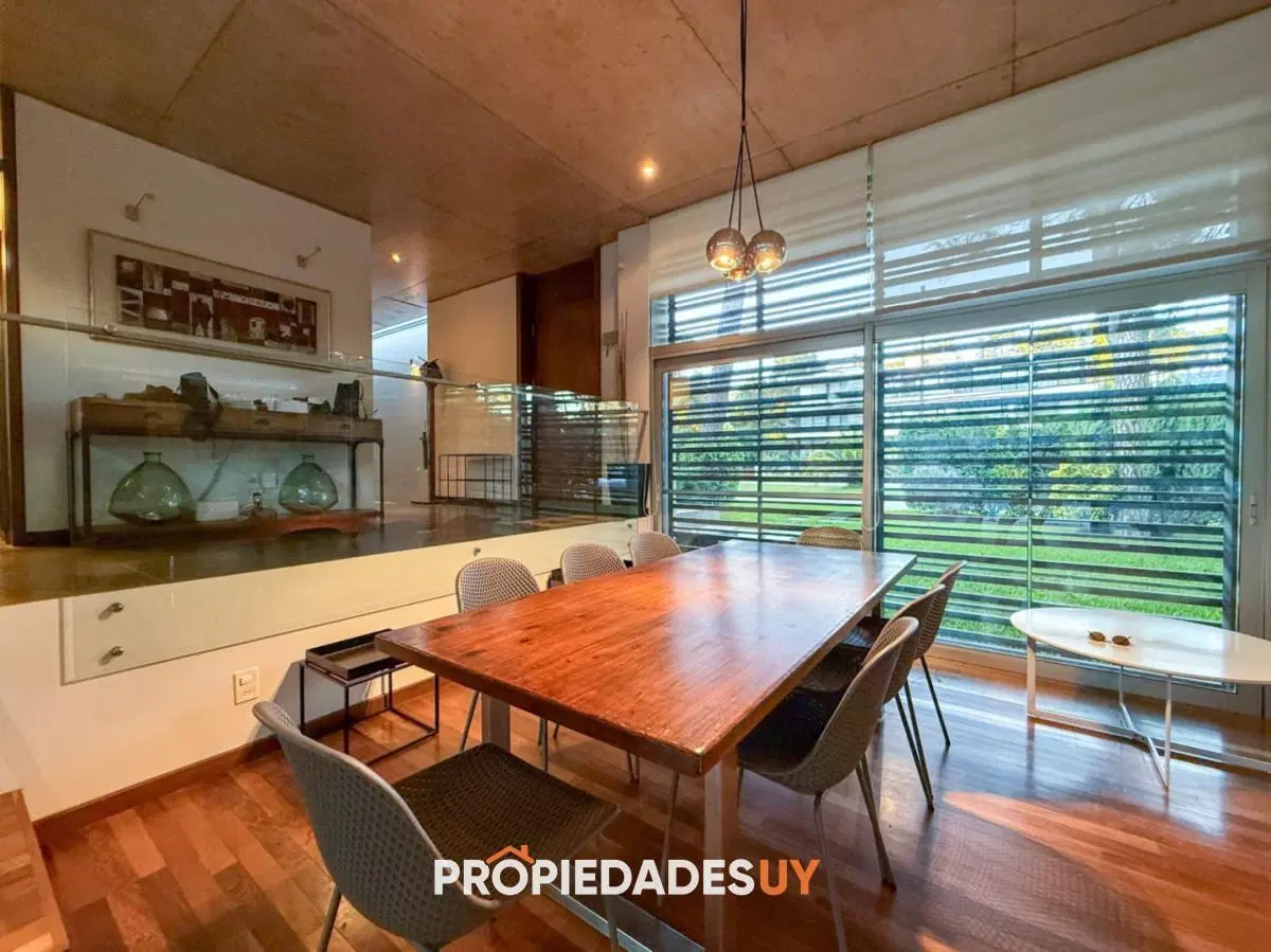 Casa en venta en playa mansa a metros del mar 1