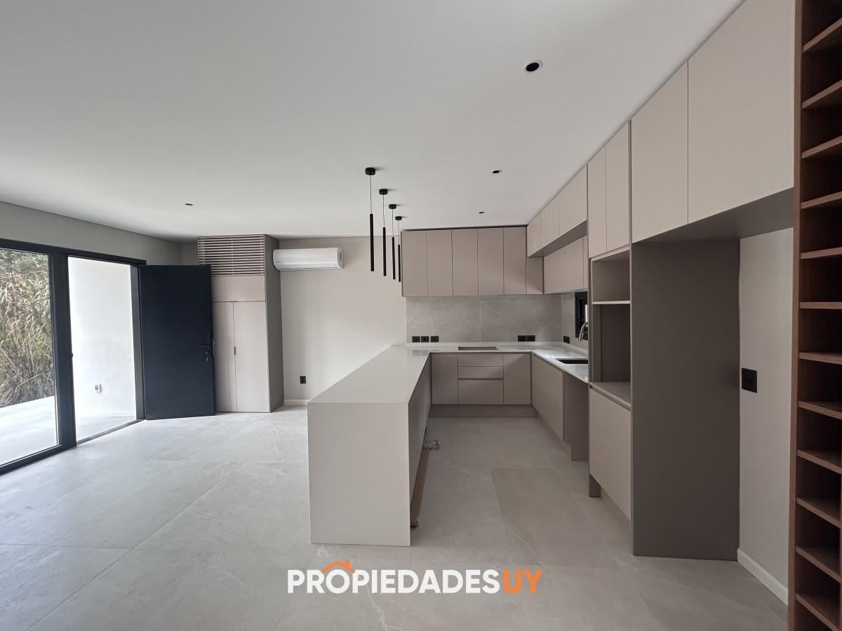 Foto de Venta casa en Club del lago Punta Ballena, imagen 1