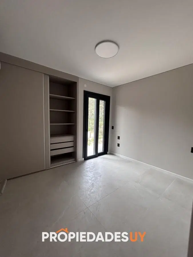 Venta casa en Club del lago Punta Ballena 5