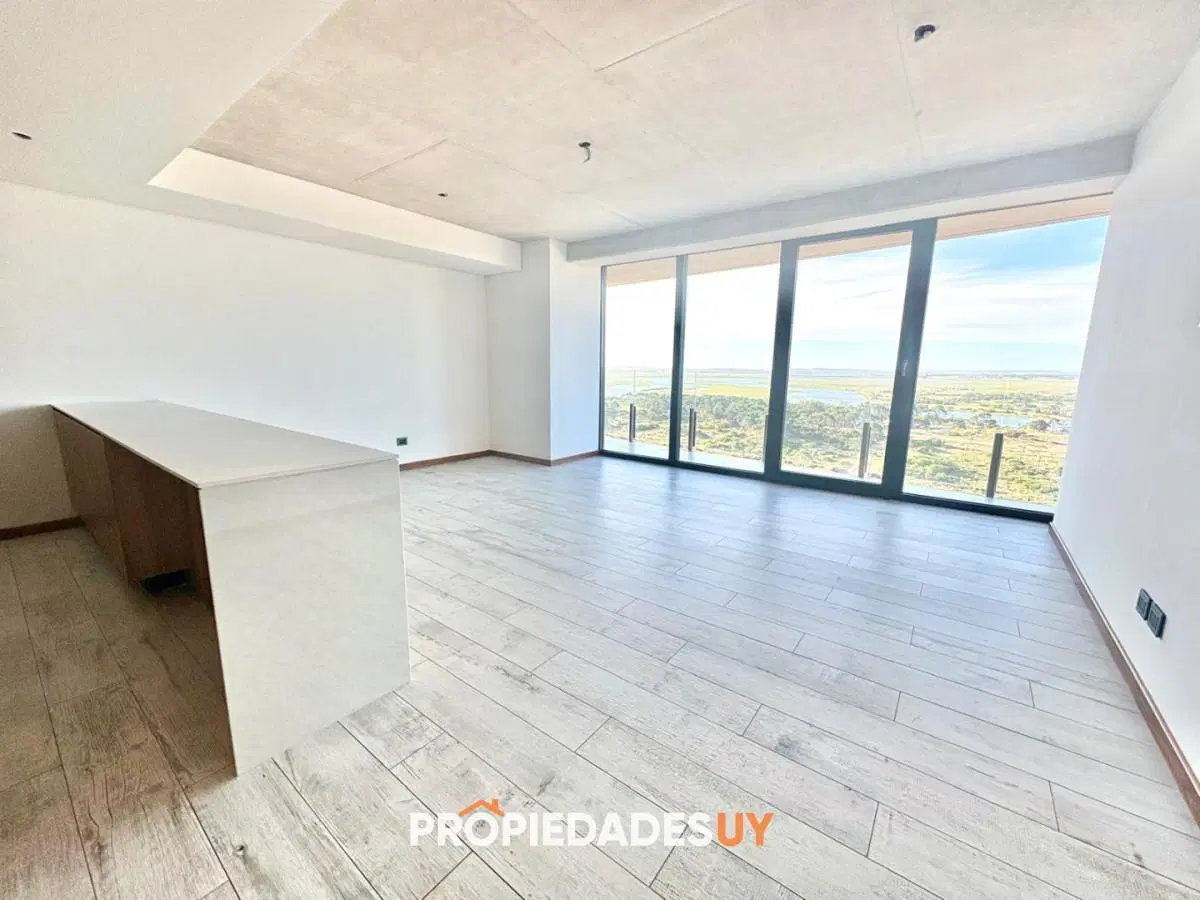Oportunidad en Surfside - Piso alto | 1 Dormitorio + Toilette 4