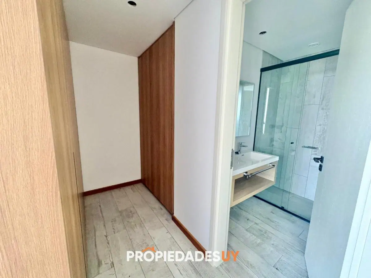 Oportunidad en Surfside - Piso alto | 1 Dormitorio + Toilette 8