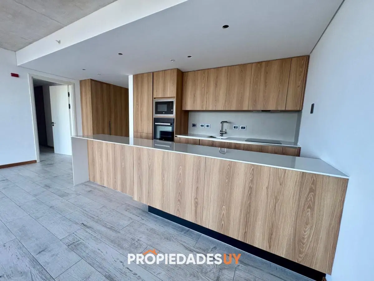 Oportunidad en Surfside - Piso alto | 1 Dormitorio + Toilette 3