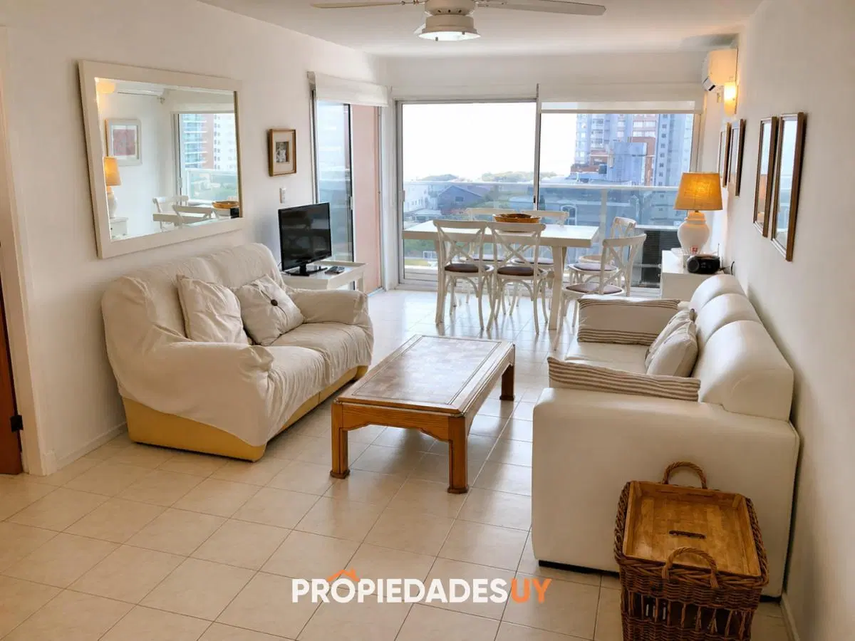 Apartamento en Playa Brava, a pocos metros del mar - 2 dormitorios 1
