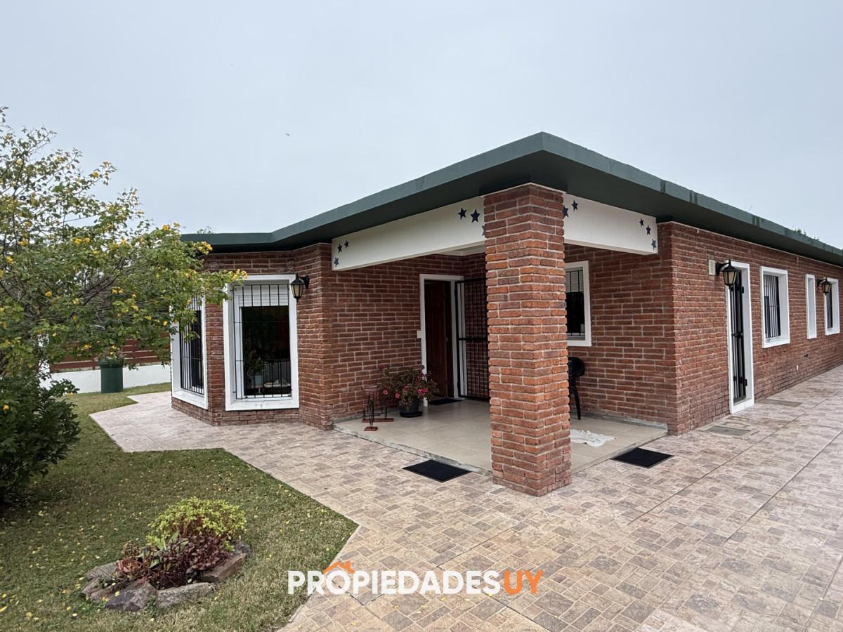 Foto de Casa de 3 dormitorios a la venta en Pinares - Playa Mansa, imagen 1