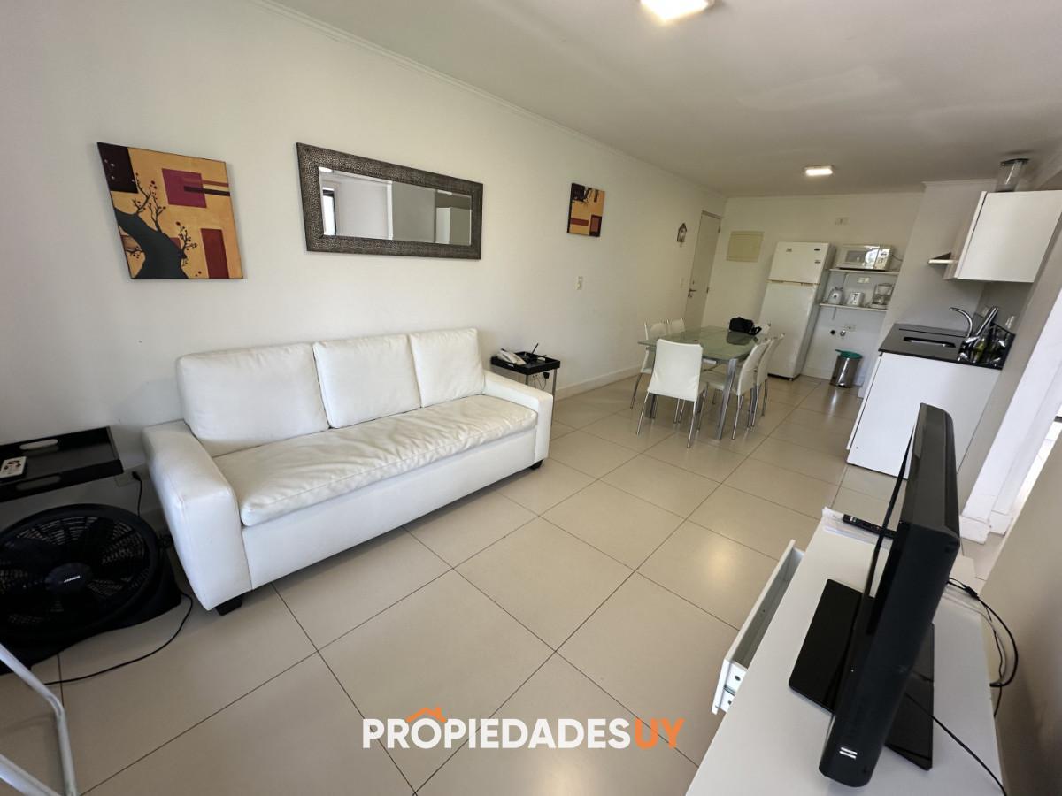 Foto de Apartamento alquiler invernal de 2 dormitorios terraza con parrillero, imagen 2