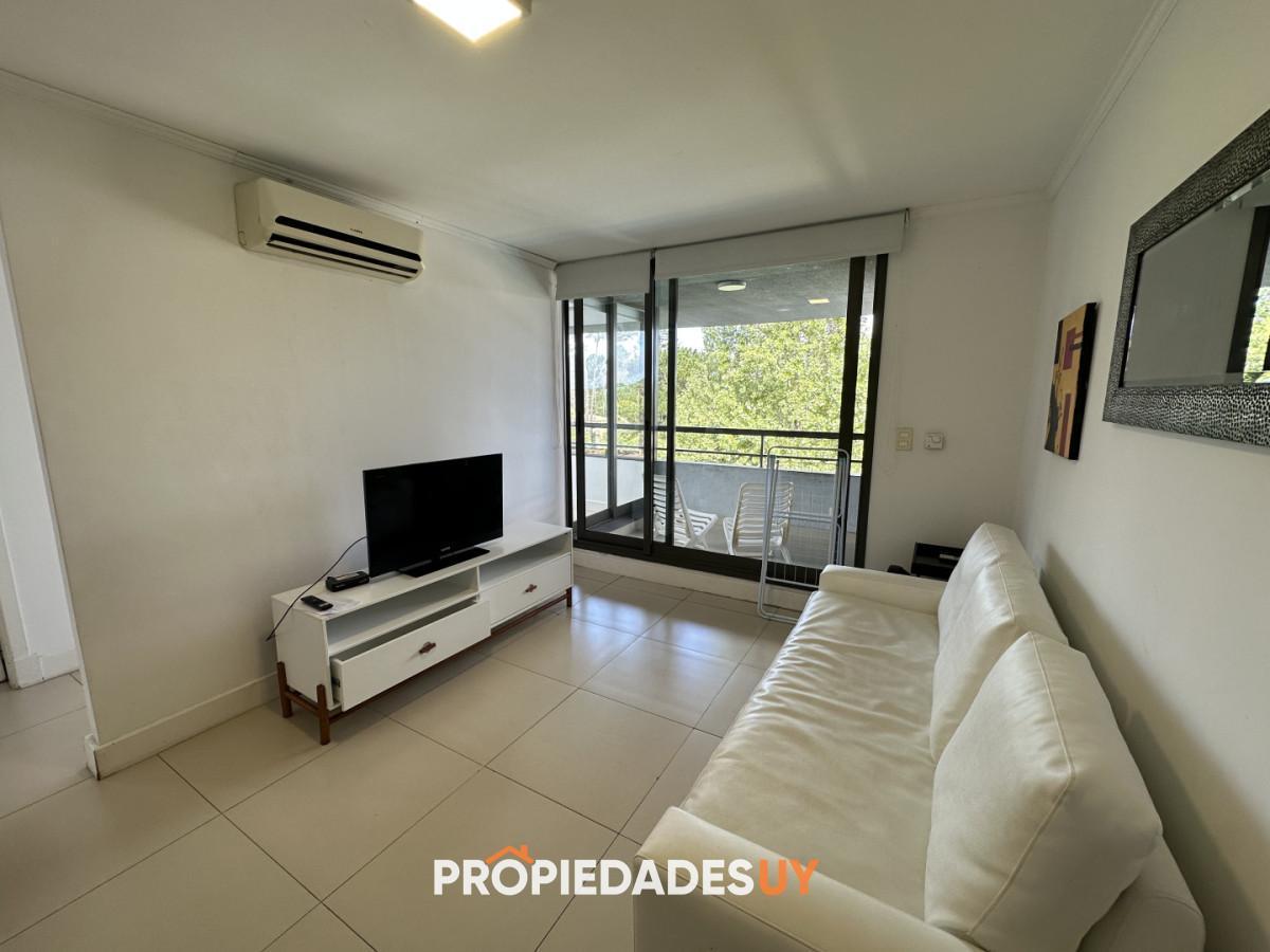 Foto de Apartamento alquiler invernal de 2 dormitorios terraza con parrillero, imagen 3