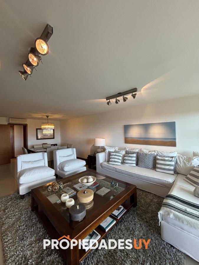 Foto de APARTAMENTO DE 3 SUITES FRENTE AL MAR EN EDIFICIO MARIGOT BRAVA PUNTA, imagen 4