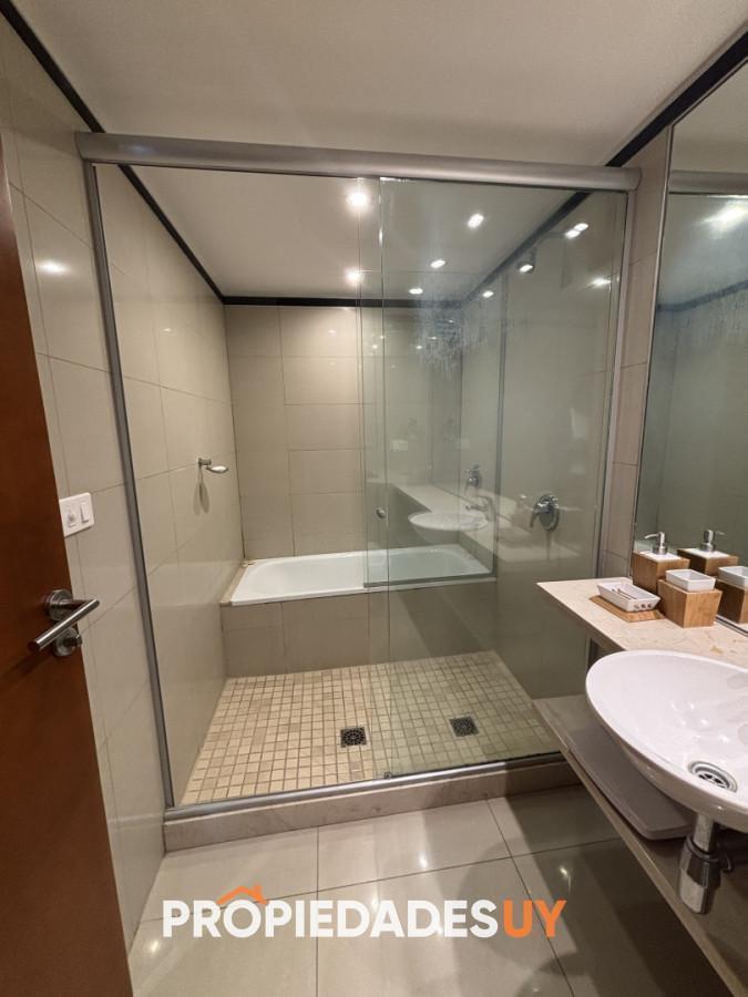 Foto de APARTAMENTO DE 3 SUITES FRENTE AL MAR EN EDIFICIO MARIGOT BRAVA PUNTA, imagen 3