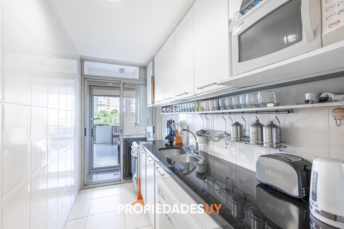 Foto de Apartamento en Venta 3 Dormitorios con Parrillero - Playa Mansa - Punta, imagen 5