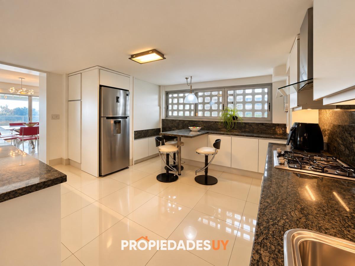 Foto de Impecable apartamento en alquiler frente al mar en Playa Mansa, imagen 4