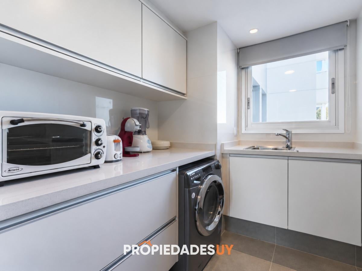 Foto de Apartamento en venta en Playa Mansa - Punta del Este, imagen 2