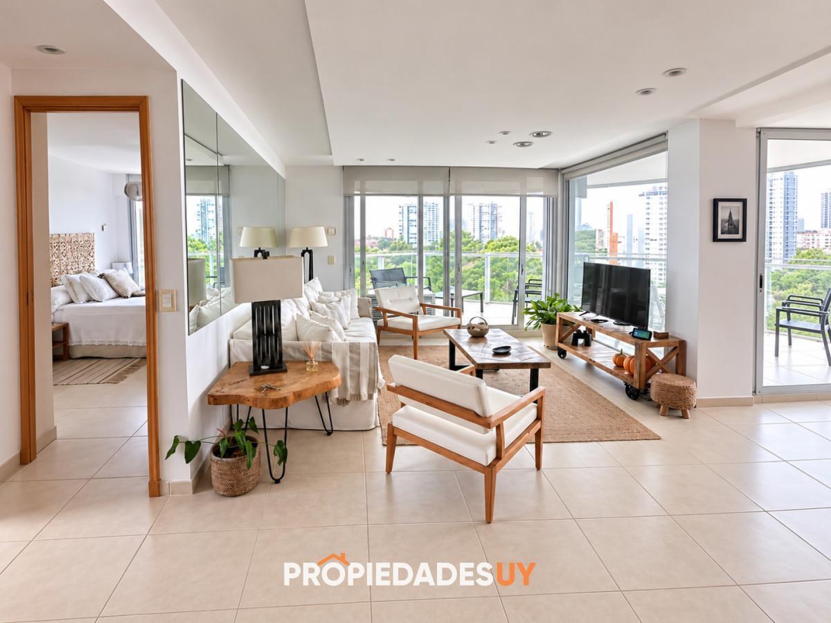 Foto de Apartamento en venta en Playa Mansa - 3 suites, vista al mar y, imagen 1