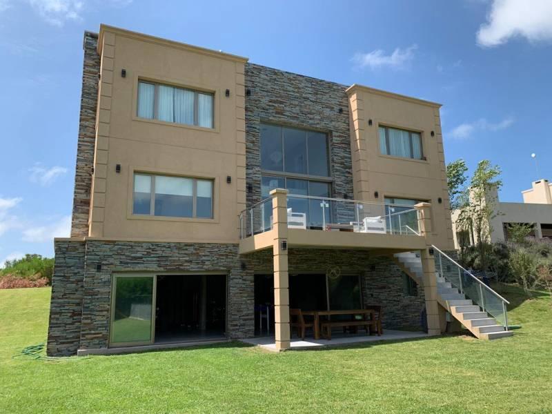 Casa en Venta 6 Ambientes Costa Esmeralda 1