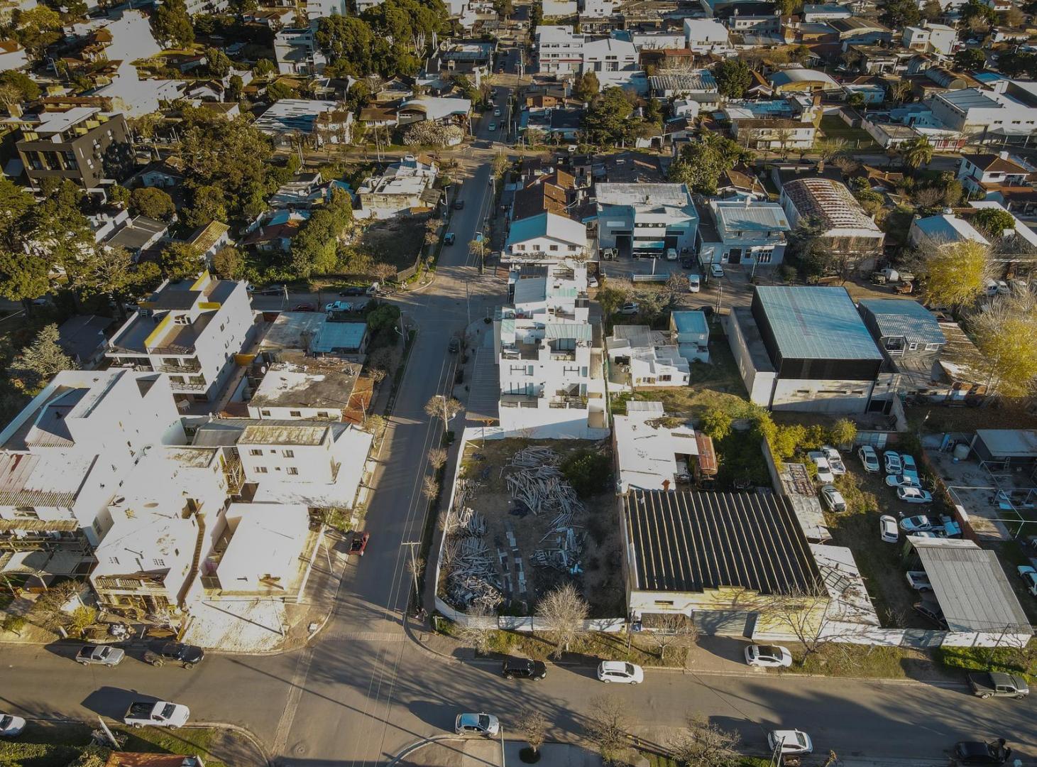 LOTE EN VENTA MULTIFAMILIAR PINAMAR