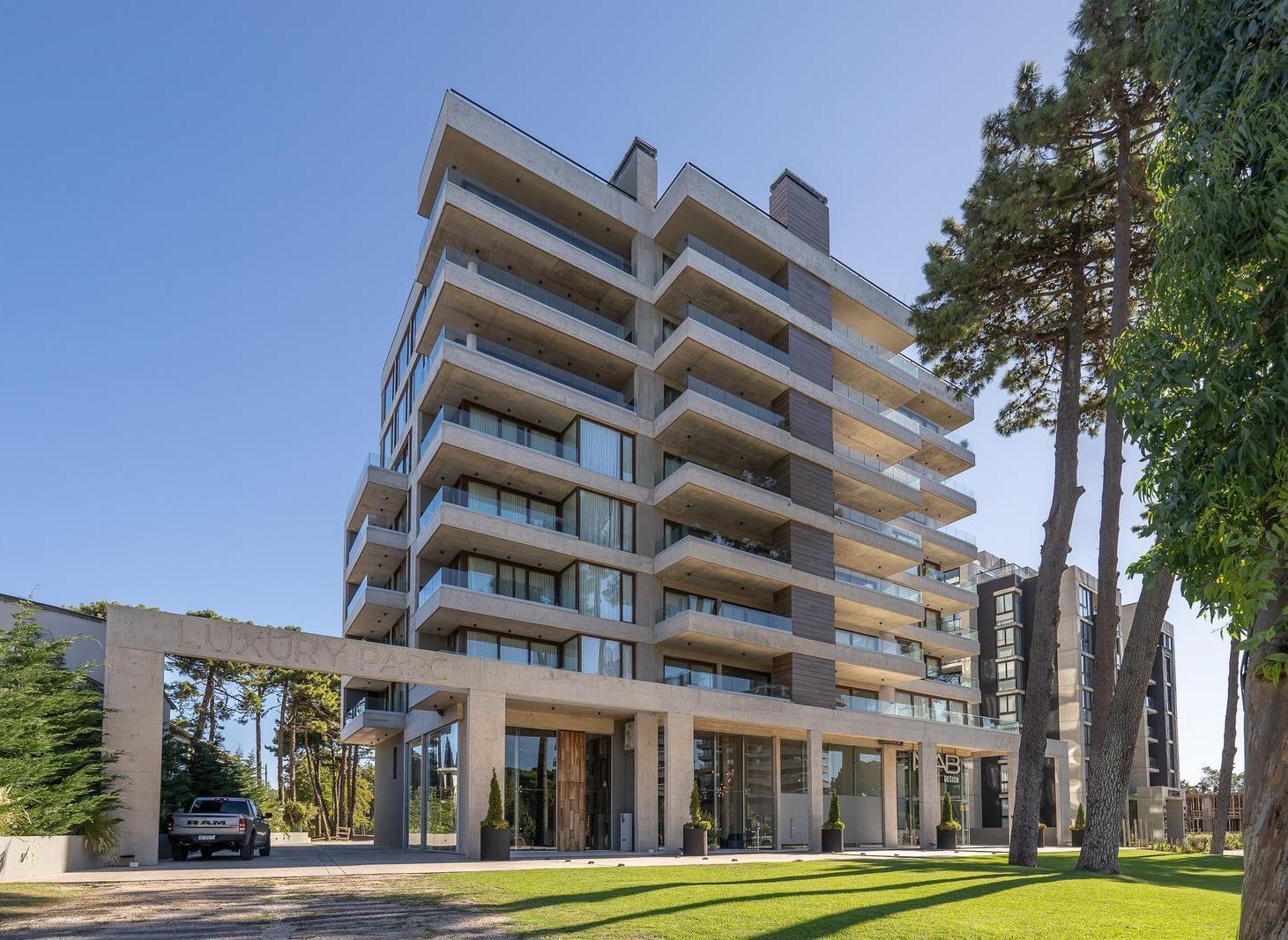DEPARTAMENTO EN VENTA 4 AMBIENTES PINAMAR CENTRO