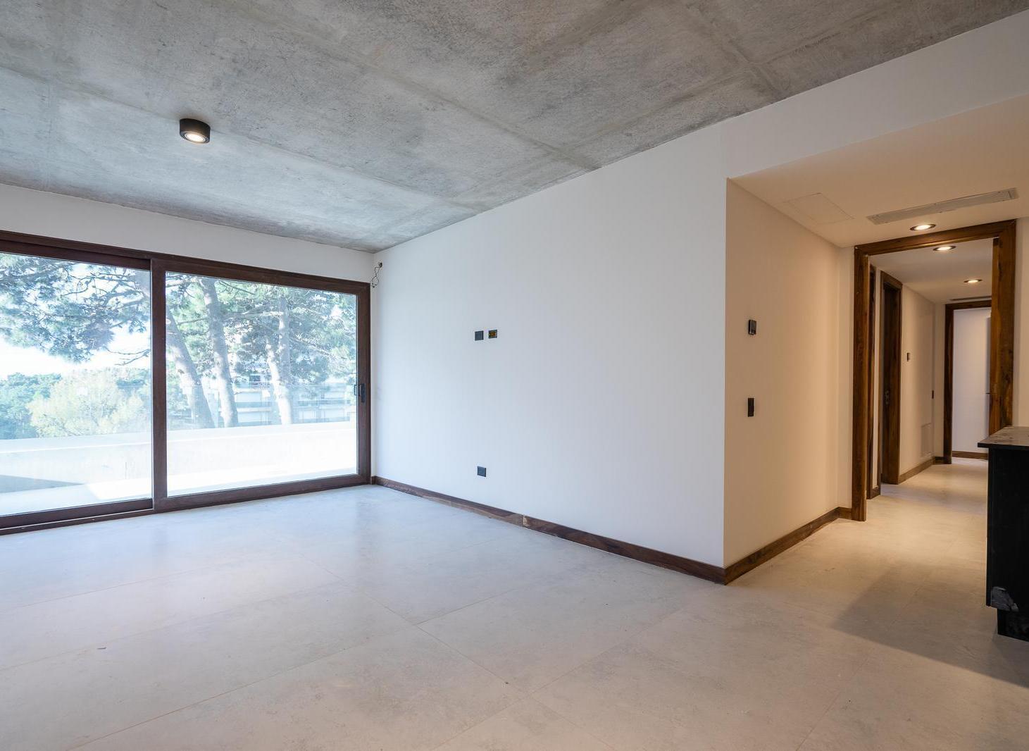 Foto de DEPARTAMENTO EN VENTA 4 Ambientes Pinamar Centro, imagen 5