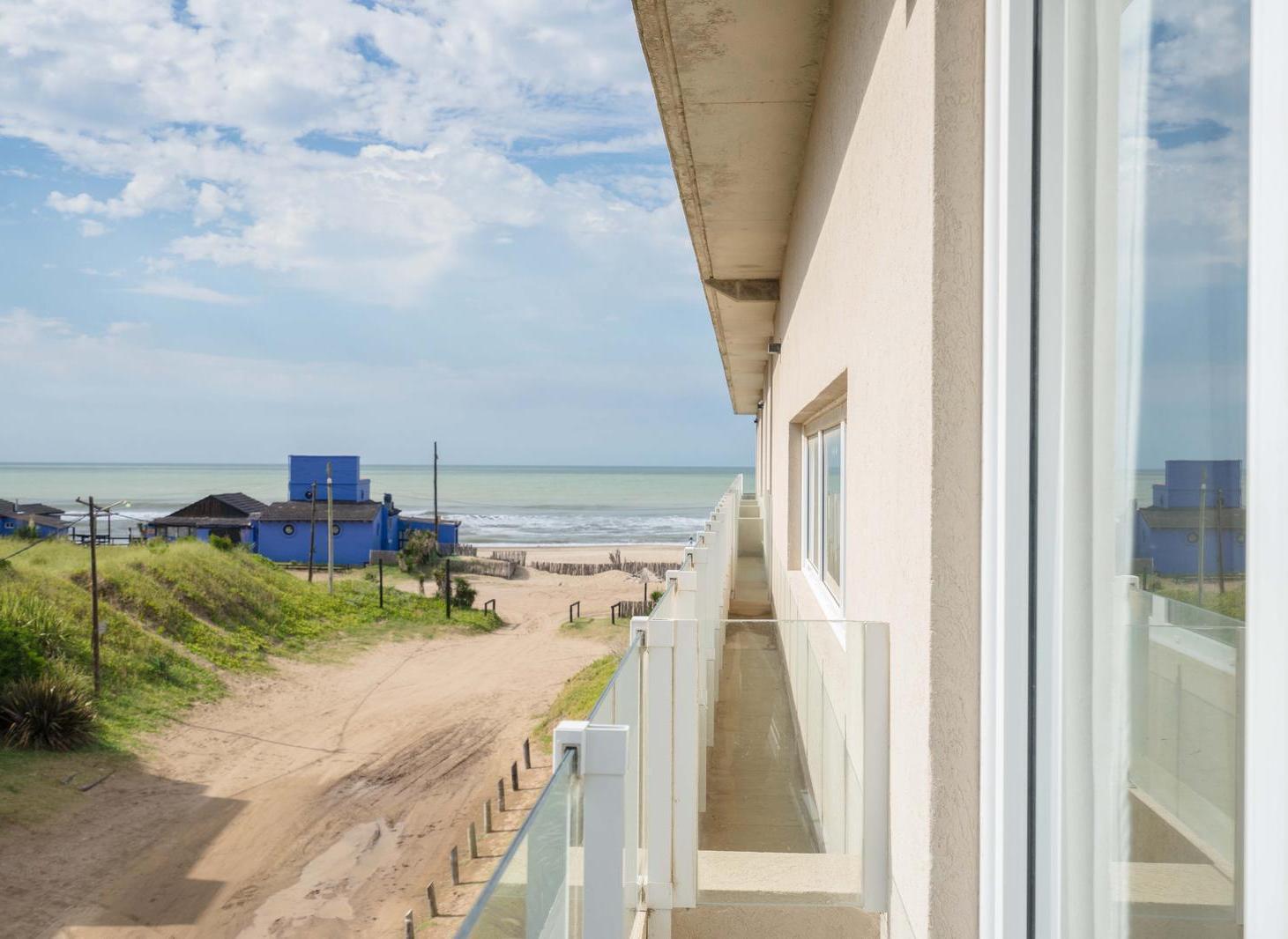 Foto de DEPARTAMENTO EN VENTA 2 AMBIENTES Mar de Ostende, imagen 4