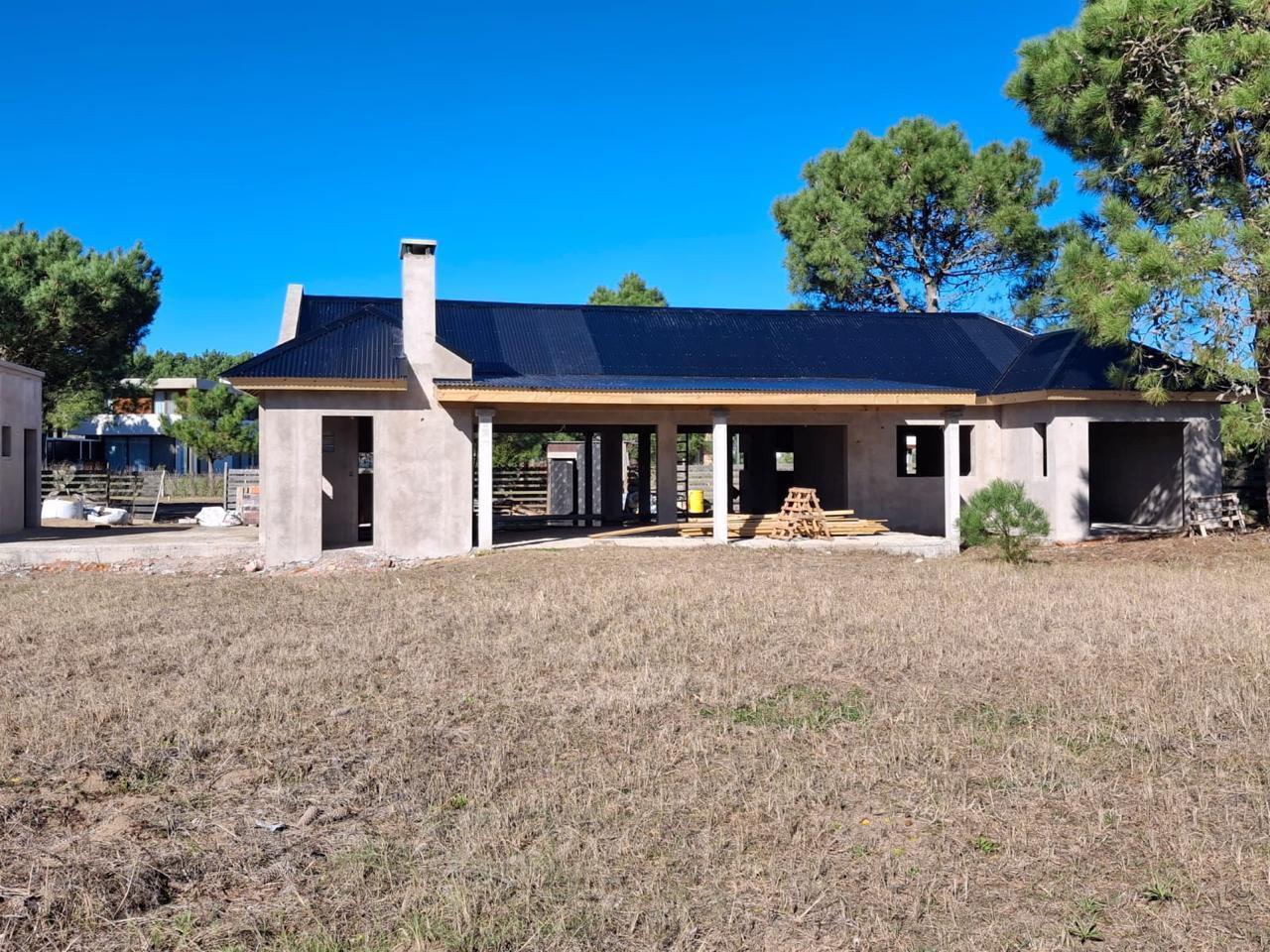 CASA EN VENTA LA HERRADURA PINAMAR