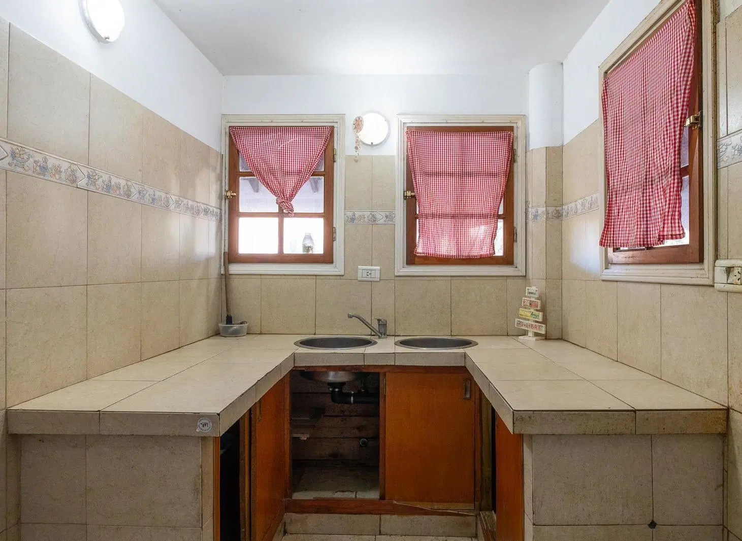 CASA EN VENTA PINAMAR SUR 5