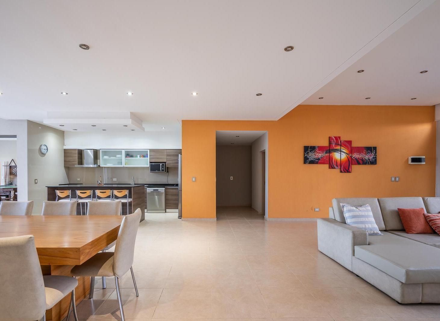 Foto de CASA EN VENTA BARRIO ECUESTRE COSTA ESMERALDA, imagen 2