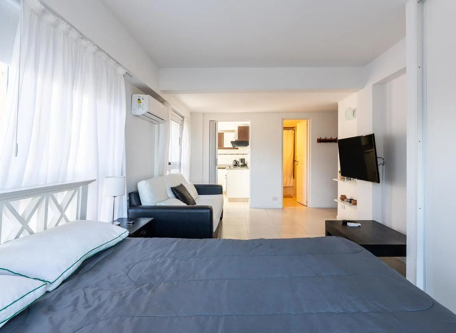 MONOAMBIENTE EN VENTA CON COCHERA PINAMAR CENTRO 5