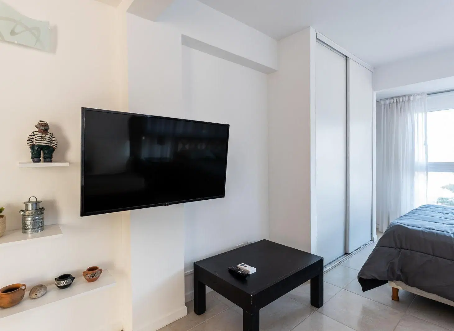 MONOAMBIENTE EN VENTA CON COCHERA PINAMAR CENTRO 4