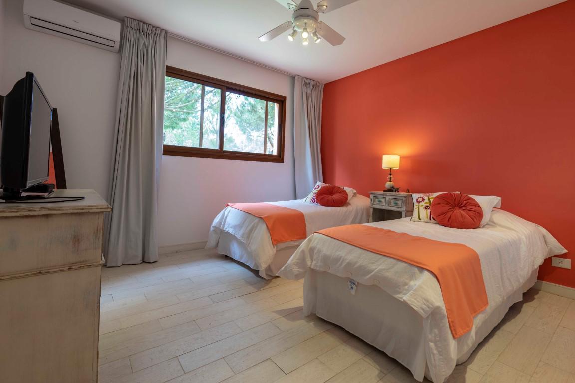 Foto de Casa en Alquiler Pinamar La Herradura, imagen 1