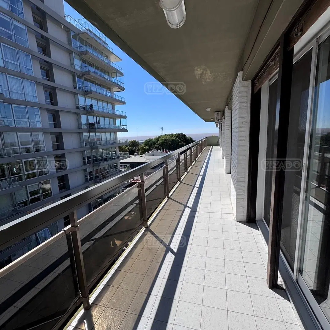 Departamento Piso en Alquiler en La Lucila, Vicente López, G.B.A. Zona Norte 1