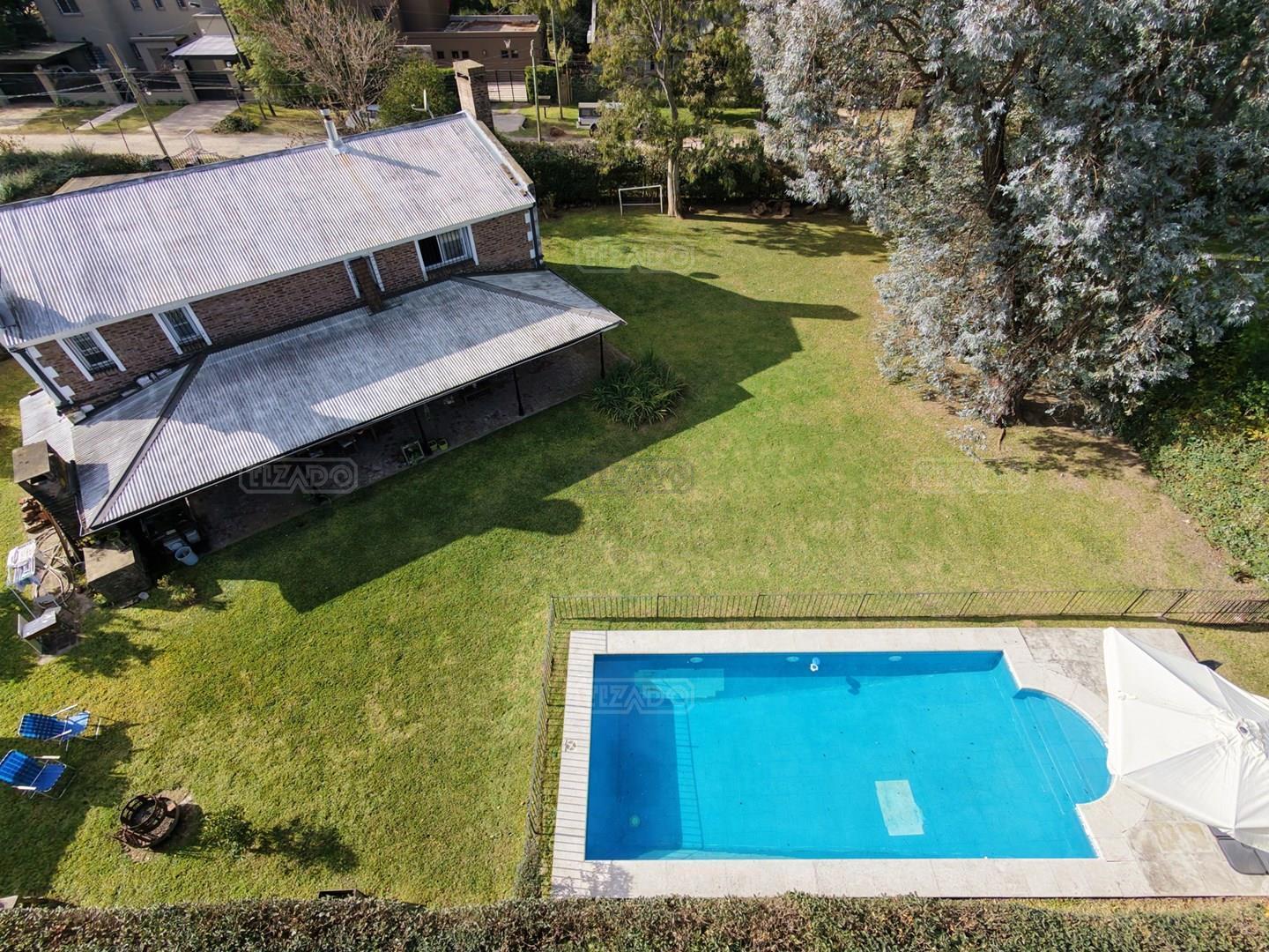 Casa Chalet en Venta en Acacias Blancas, Maquinista F. Savio, Escobar