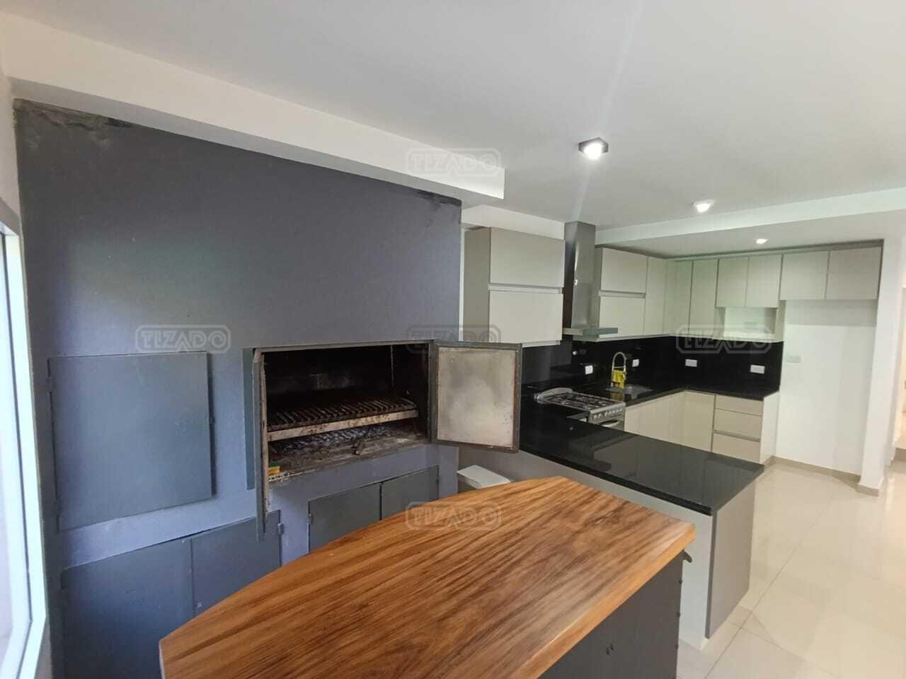 Foto de Casa de 300 m² con 3 dormitorios en venta en Bella Vista, imagen 3