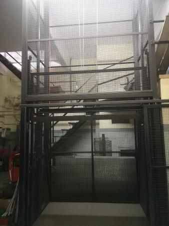 Foto de Importante Deposito con oficinas, ubicado en Presidente Peron 1762 Lomas de Zamora, imagen 4