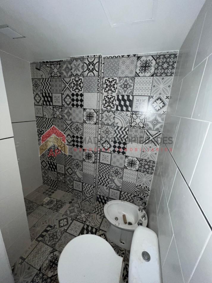 Monoambiente de Pozo, Fondo o Interno en 1°/2° Piso. Ubicado en Pedernera 279, Lomas de Zamora 2